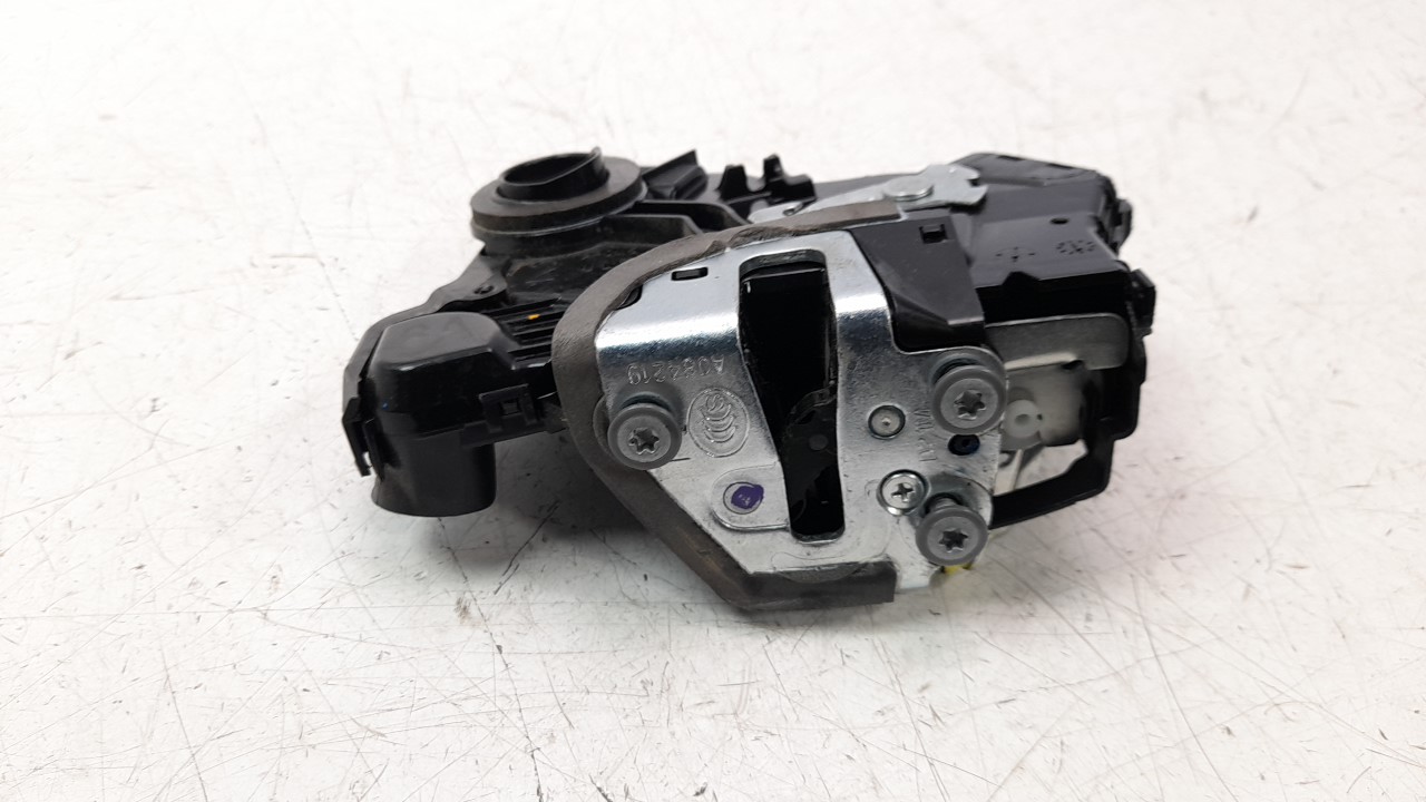 TOYOTA Auris 1 generation (2006-2012) Front Left Door Lock 6904002211 25407290