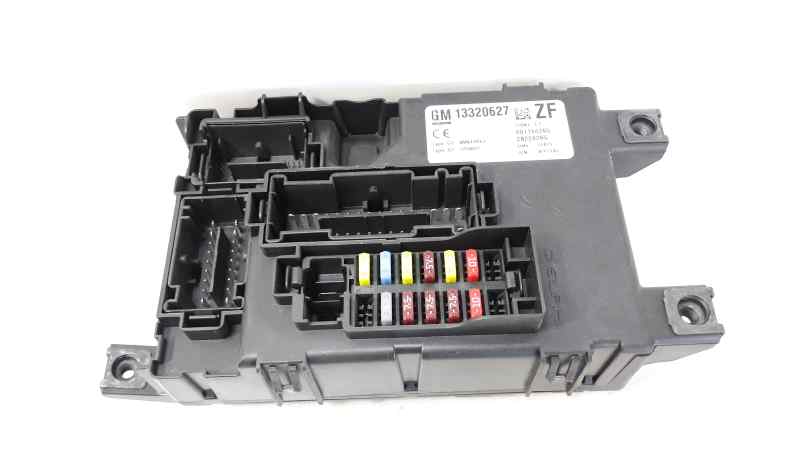 OPEL Corsa D (2006-2020) Fuse Box 13320627 24011456