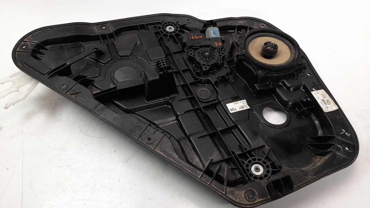 HYUNDAI Santa Fe DM (2012-2020) Vasemman takaoven ikkunannostin 834712W000 24063523