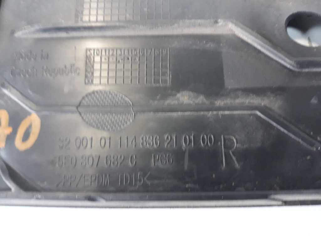 SKODA Octavia 3 generation (2013-2020) Front Right Grill 5E0807682C 24005615