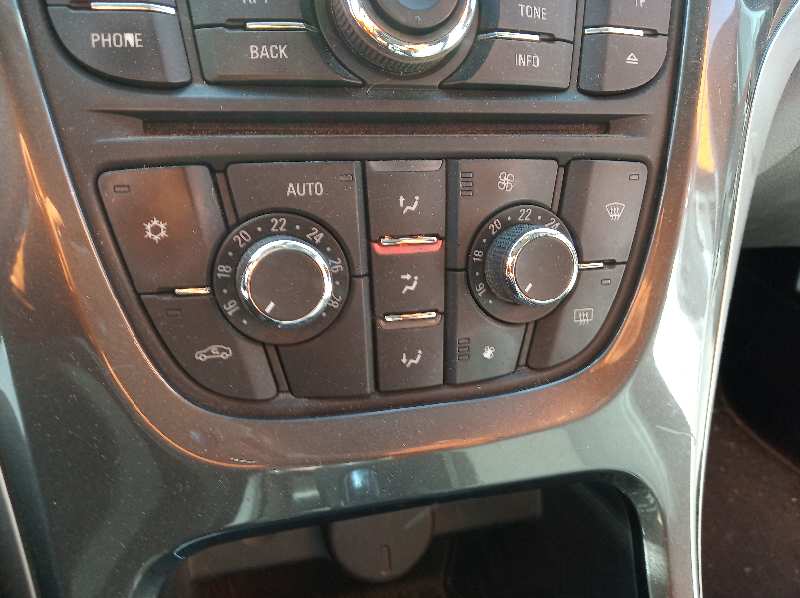 OPEL Astra J (2009-2020) Unitate de control al climei 13435148 24014465