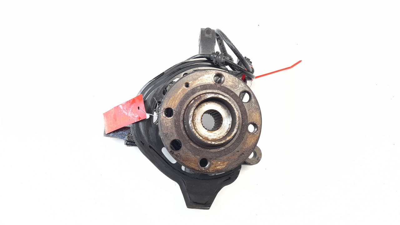 OPEL Corsa C (2000-2006) Front Right Wheel Hub 13154318 18738229