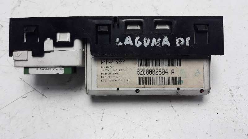 BMW Laguna 2 generation (2001-2007) Другие внутренние детали P8200002604A 18533035