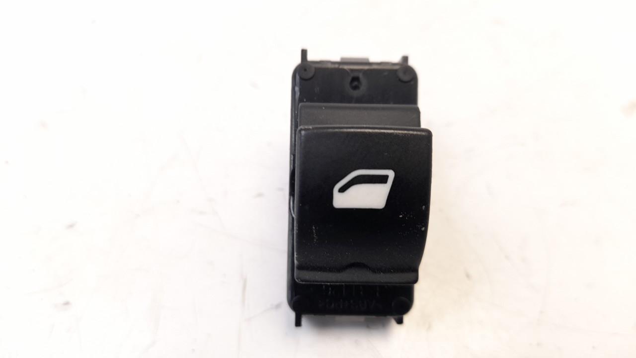 PEUGEOT 208 Peugeot 208 (2012-2015) Front Right Door Window Switch 96751115ZD 18775253