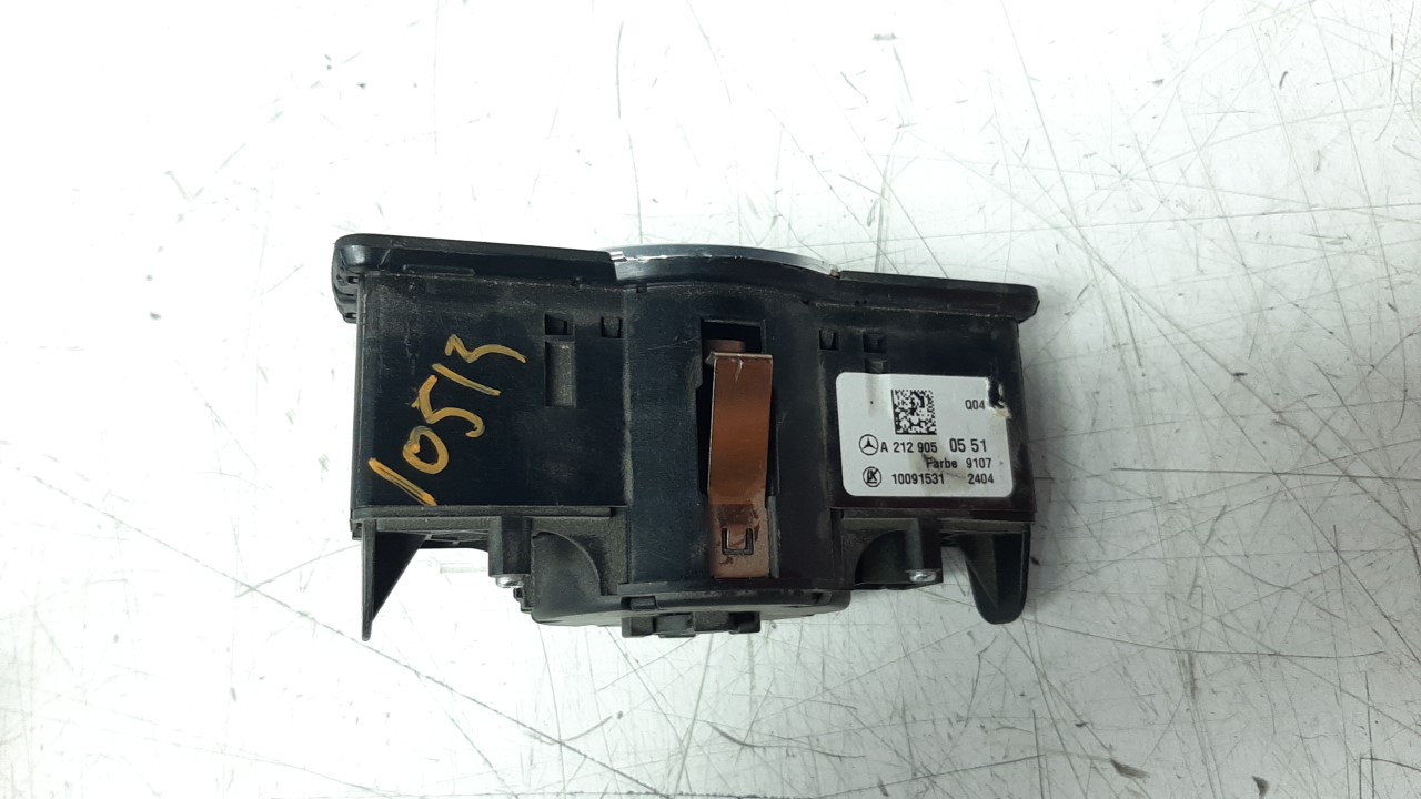 MERCEDES-BENZ GLA-Class X156 (2013-2020) Headlight Switch Control Unit A2129050551 18344812