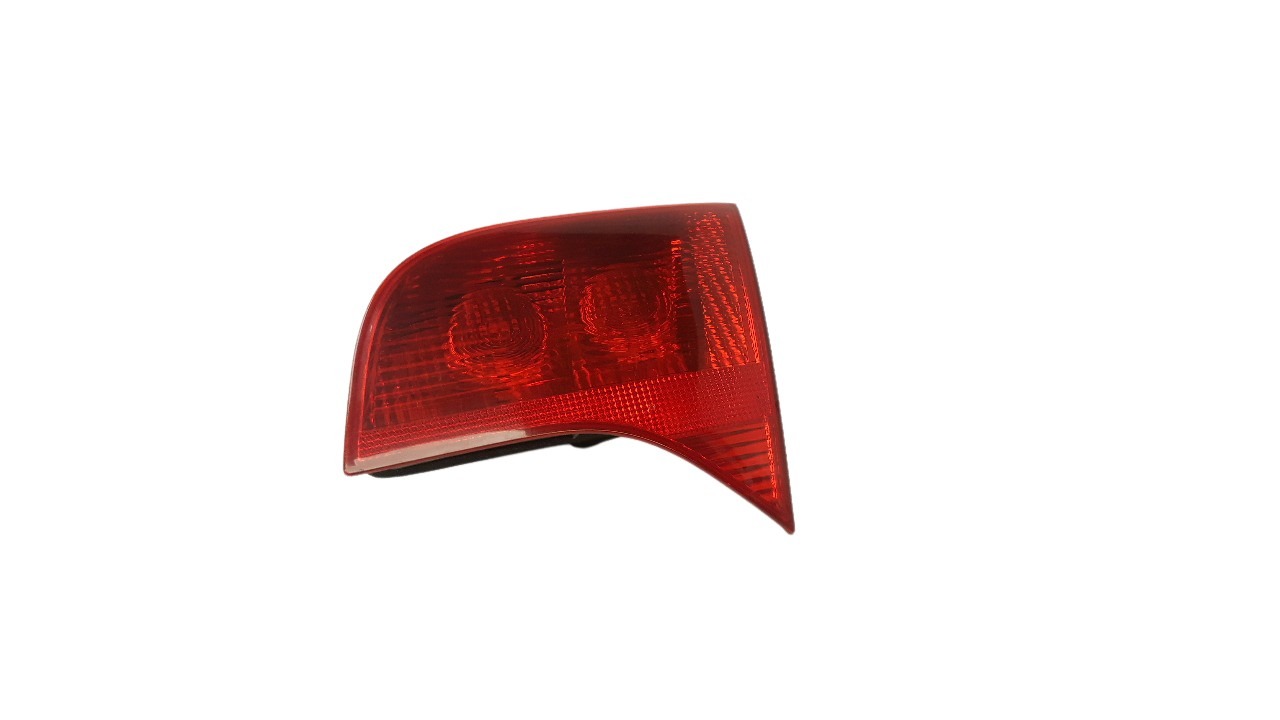 AUDI A4 B7/8E (2004-2008) Rear Right Taillight Lamp 8E9945094 24039383