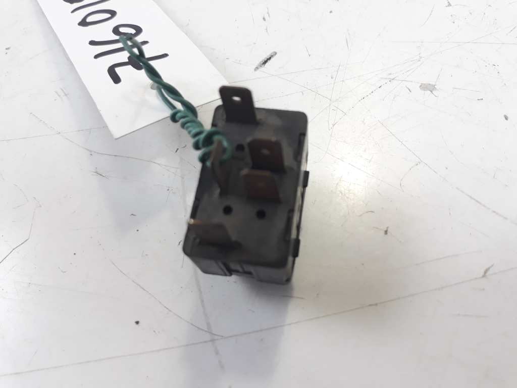 AUDI A4 B5/8D (1994-2001) Commutateur de fenêtre de porte avant gauche 4D0959855 18558536