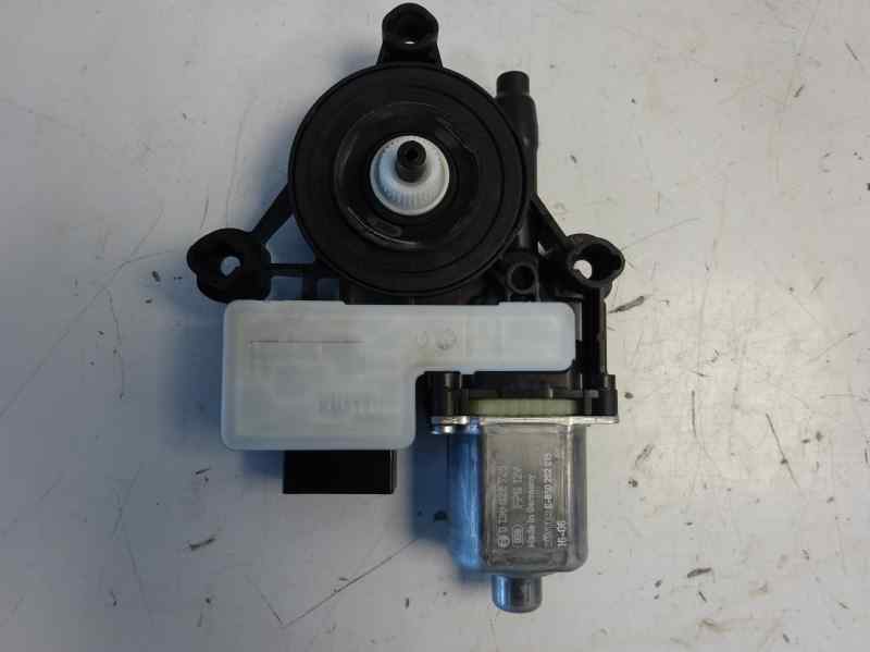 SEAT Leon 3 generation (2012-2020) Rear Left Door Window Control Motor 5Q0959811A 18525021