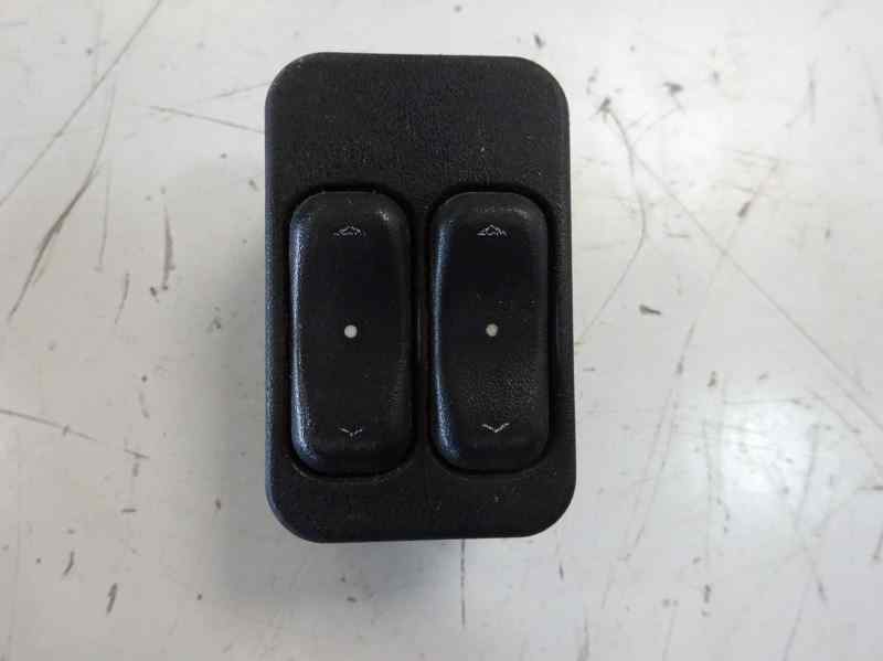 OPEL Corsa C (2000-2006) Front Left Door Window Switch 24409205 18559330