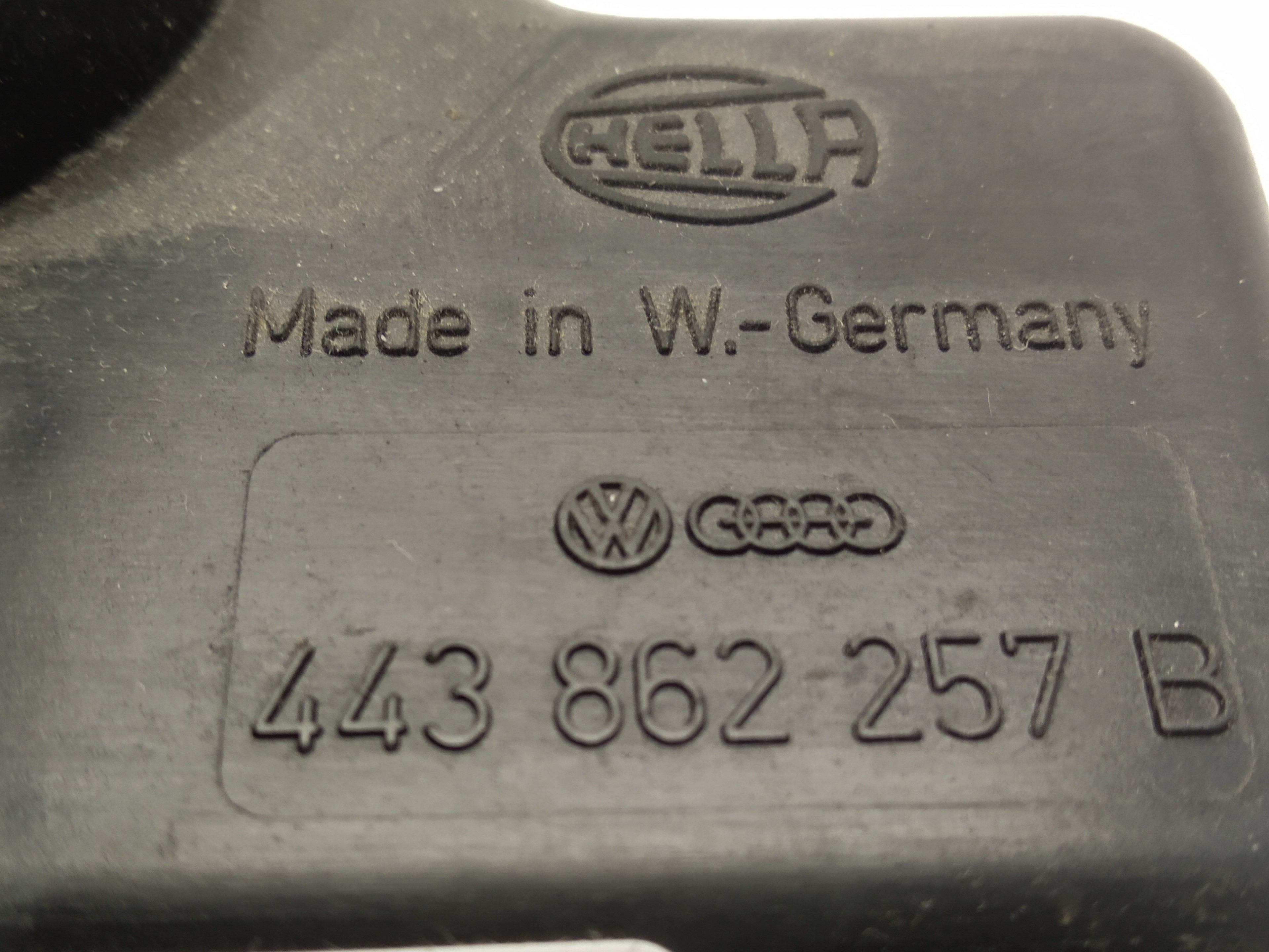 VOLKSWAGEN Golf 2 generation (1983-1992) Toinen osa 443862257B 25298470