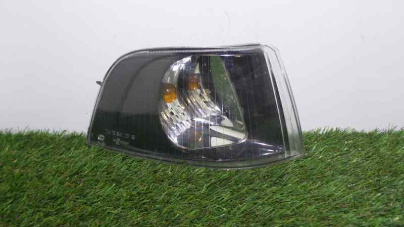 VOLVO V40 1 generation (1996-2004) Höger framskärm Blinkers 30621832 18870687