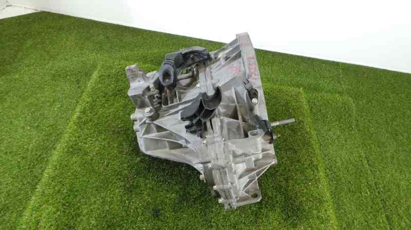 RENAULT Megane 3 generation (2008-2020) Greičių dėžė (pavarų dėžė) TL4A040 19064462