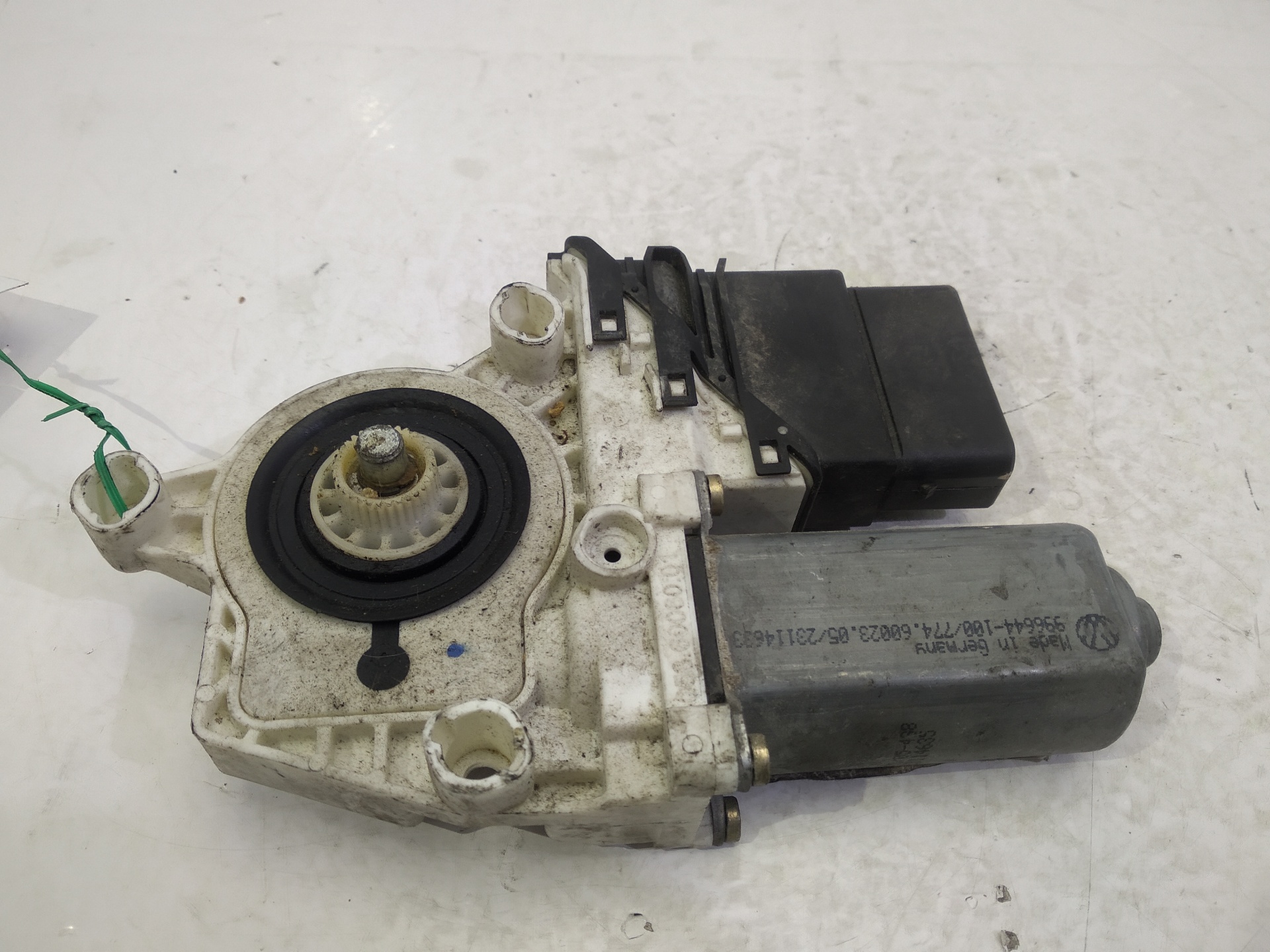 SEAT Altea 1 generation (2004-2013) Rear Right Door Window Control Motor 1K0959704B 25317368