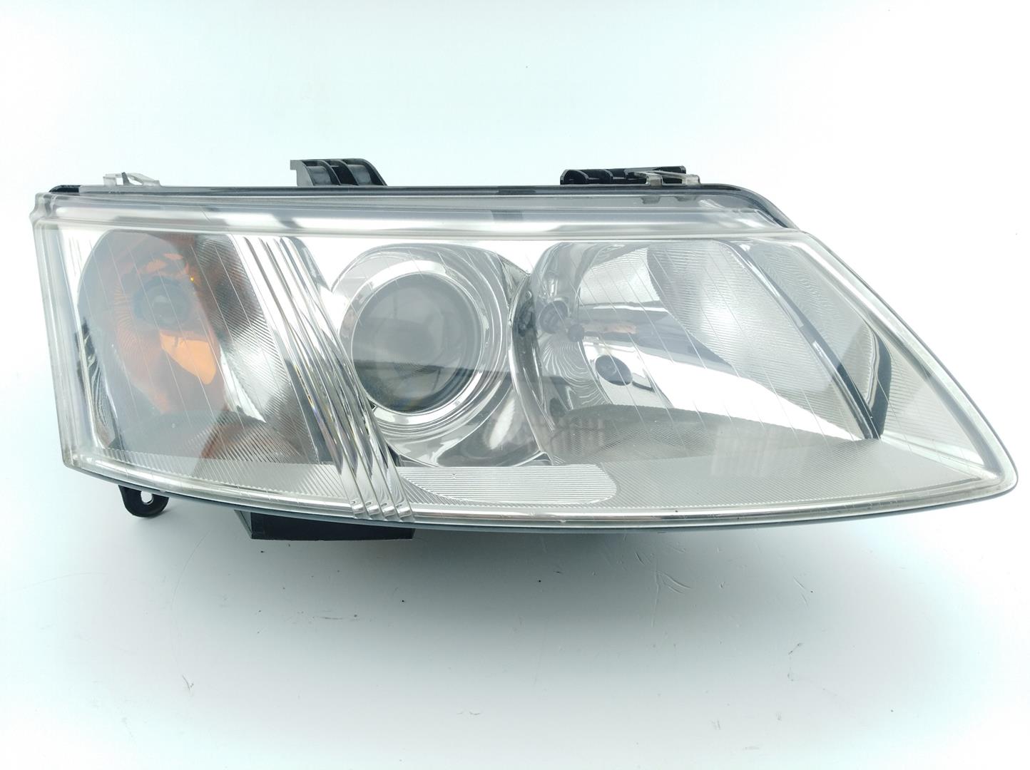 SAAB 93 1 generation (1956-1960) Front Right Headlight 15581800RE, 15581800RE, 15581800RE 24665933