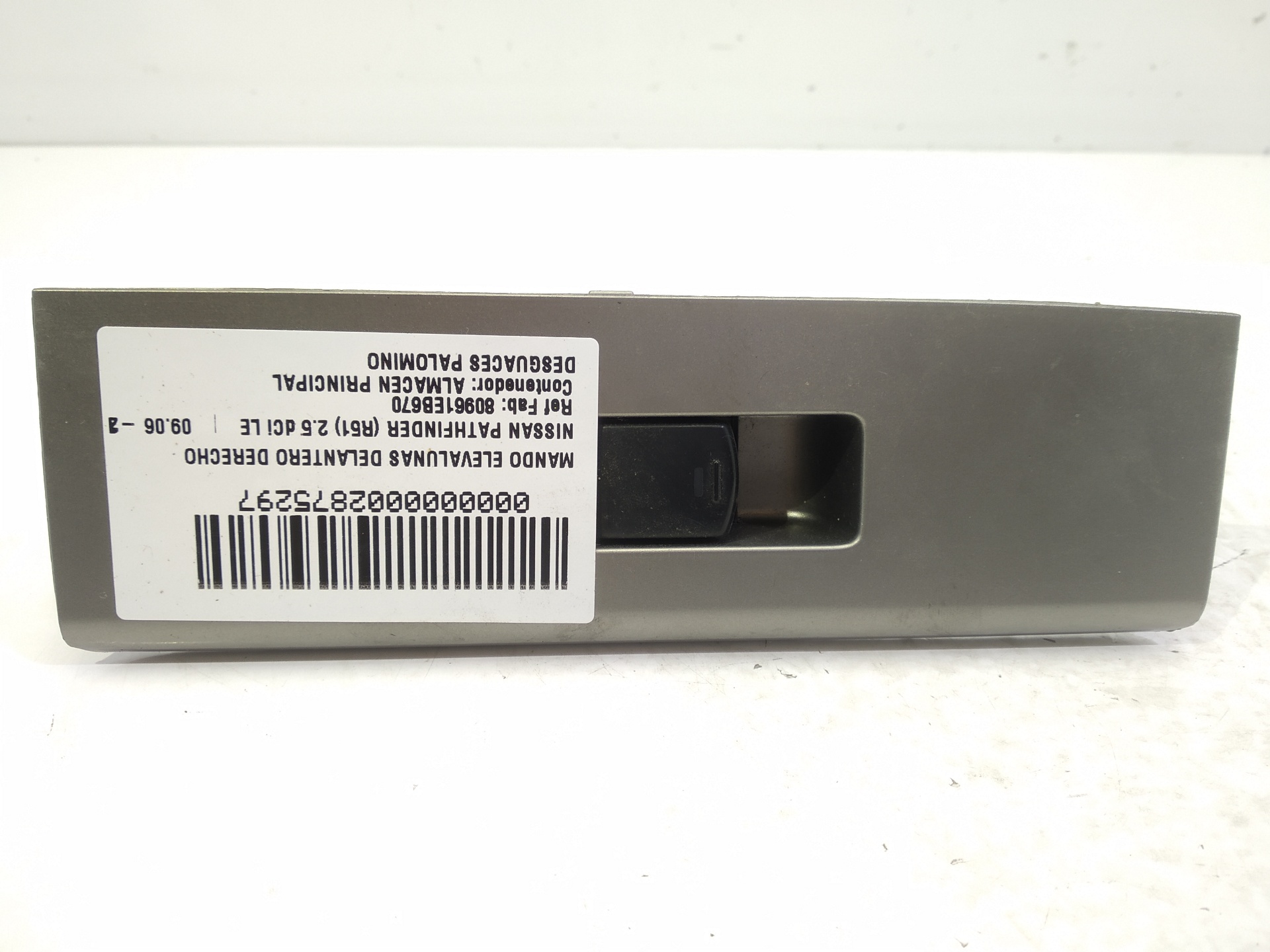 NISSAN Pathfinder R51 (2004-2014) Кнопка стеклоподъемника передней правой двери 80961EB670 25305386