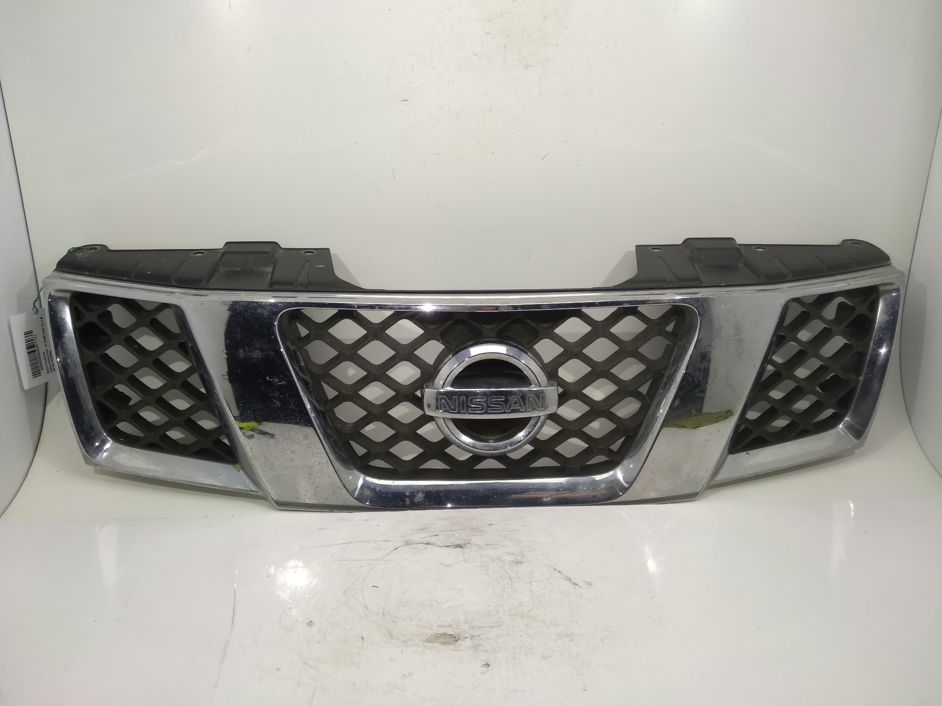 NISSAN NP300 1 generation (2008-2015) Radiator Grille 2310EB400, 2310EB400, 2310EB400 24016775