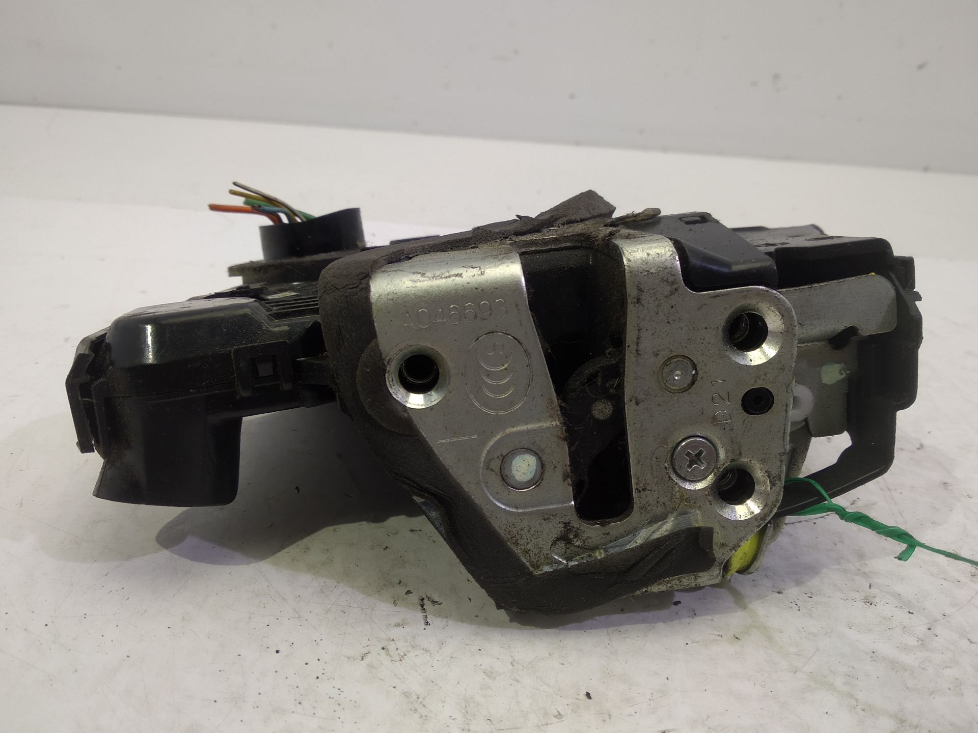 TOYOTA Corolla Verso 1 generation (2001-2009) Front Left Door Lock A046693 25305089