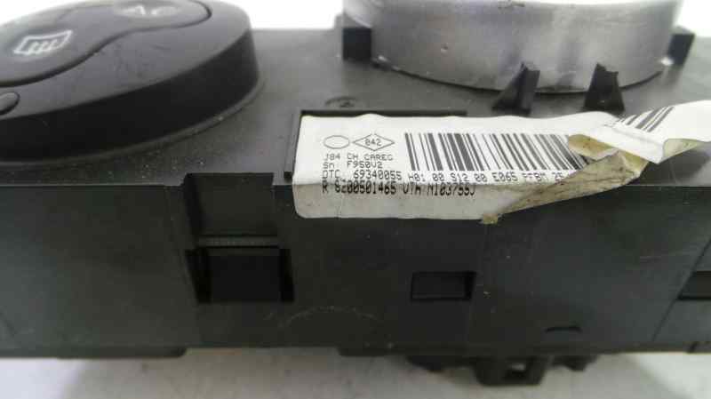 RENAULT Megane 2 generation (2002-2012) Unité de climatisation 8200501465 19117690