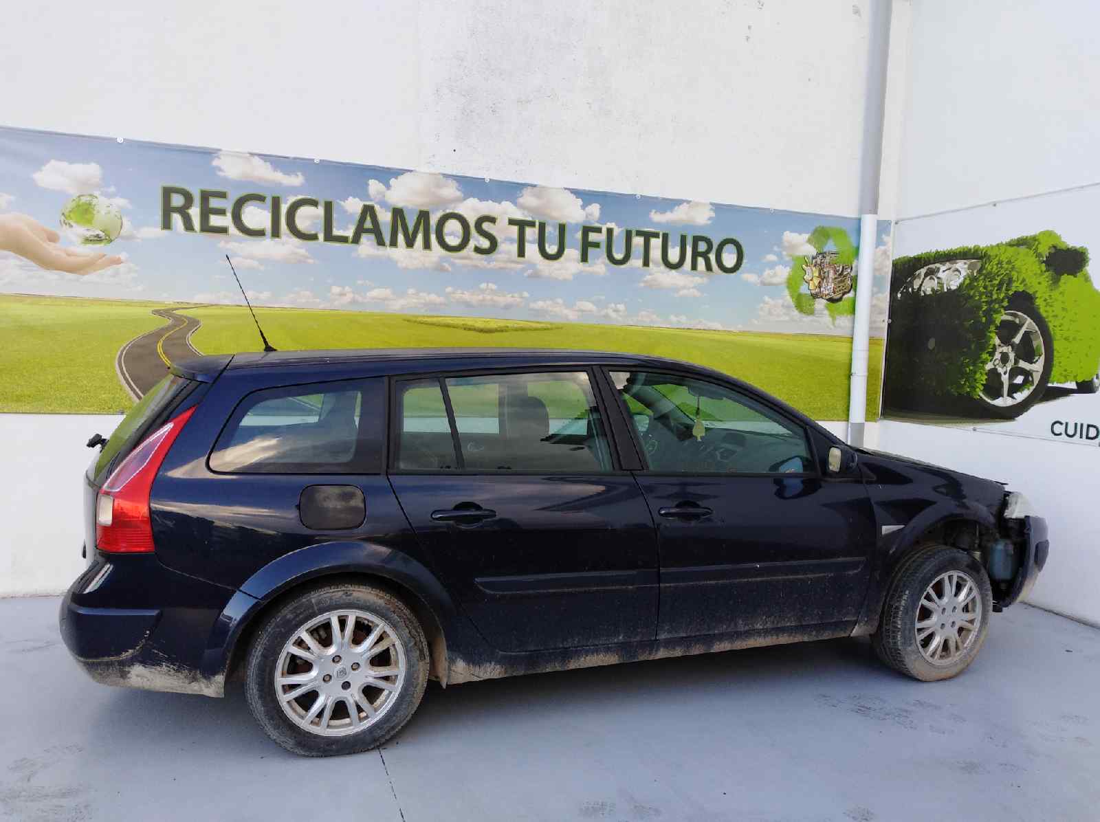 RENAULT Megane 2 generation (2002-2012) Fremre høyre drivaksel 8200472158 25289175