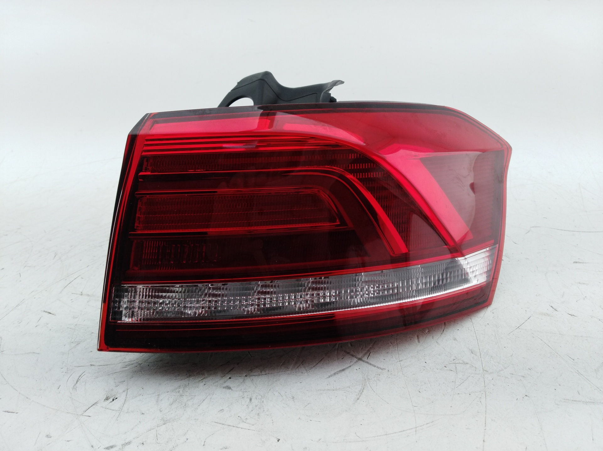 VOLKSWAGEN Passat B8 (2014-2023) Rear Right Taillight Lamp 103F23641772 25298510