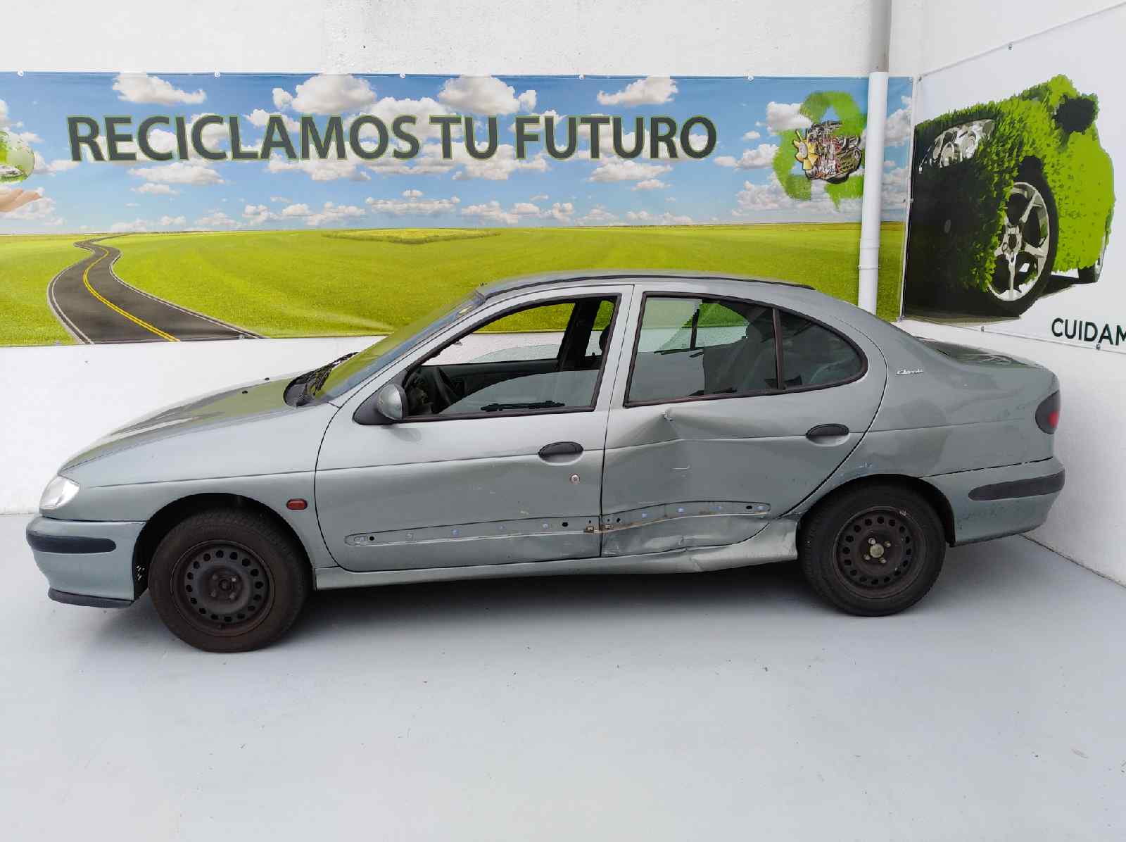 RENAULT Megane 2 generation (2002-2012) Насос гидроусилителя 7700840106, 7700840106, 7700840106 19225465