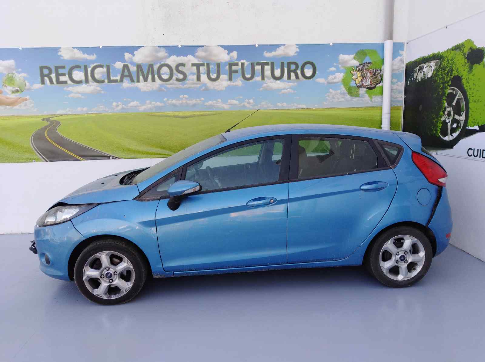FORD Fiesta 5 generation (2001-2010) Priekinis kairys pusašis 8V513B437AAA, 8V513B437AAA, 8V513B437AAA 19215042