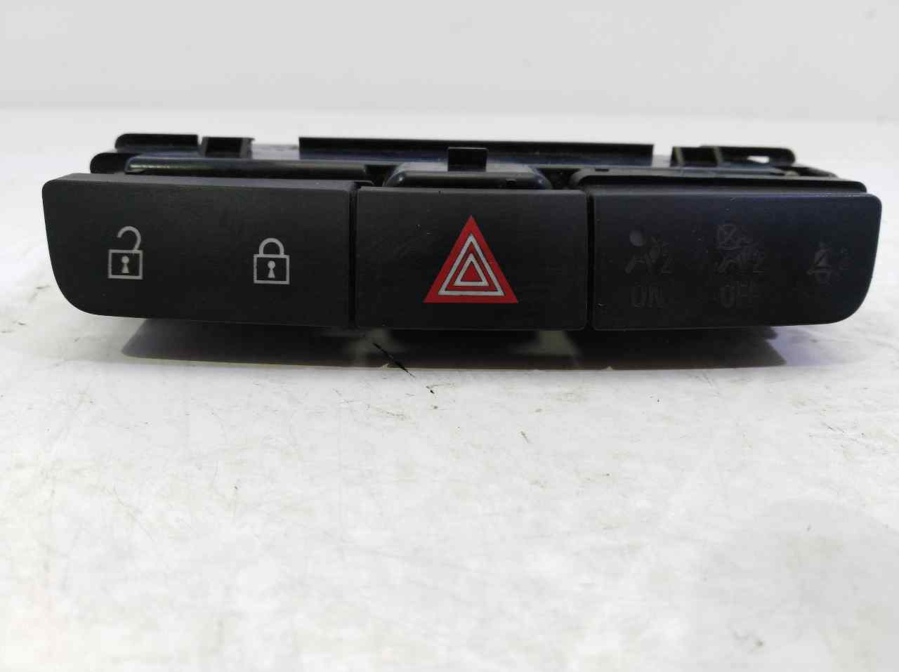 OPEL Insignia A (2008-2016) Hazard button 13324594 25300661