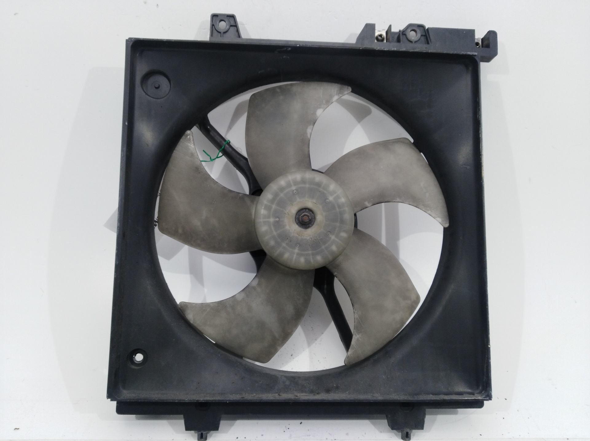 SUBARU Legacy 2 generation (1994-1999) Difūzoriaus ventiliatorius 45121AA052, 45121AA052 24511510