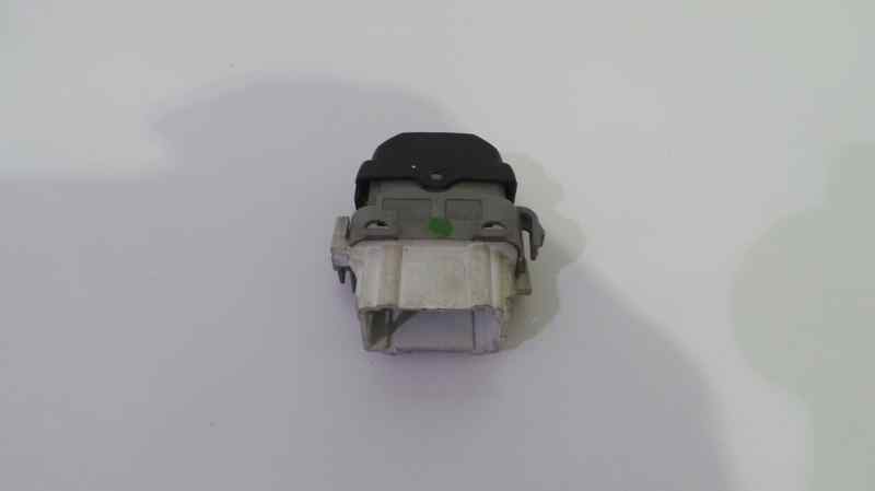 RENAULT Megane 2 generation (2002-2012) Front Right Door Window Switch 28082,28082 19119856