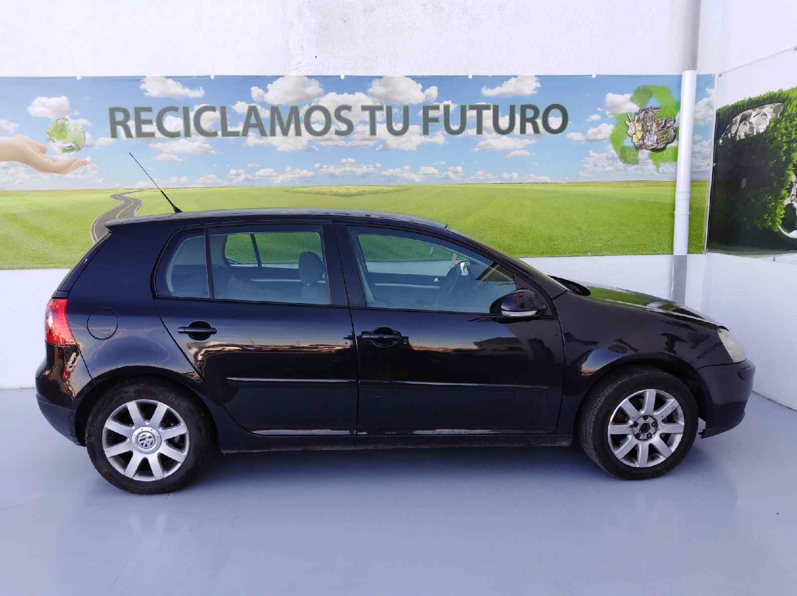 VOLKSWAGEN Golf 5 generation (2003-2009) Стеклоподъемник задней левой двери 1K0959703F, 1K0959703F, 1K0959703F 19236000