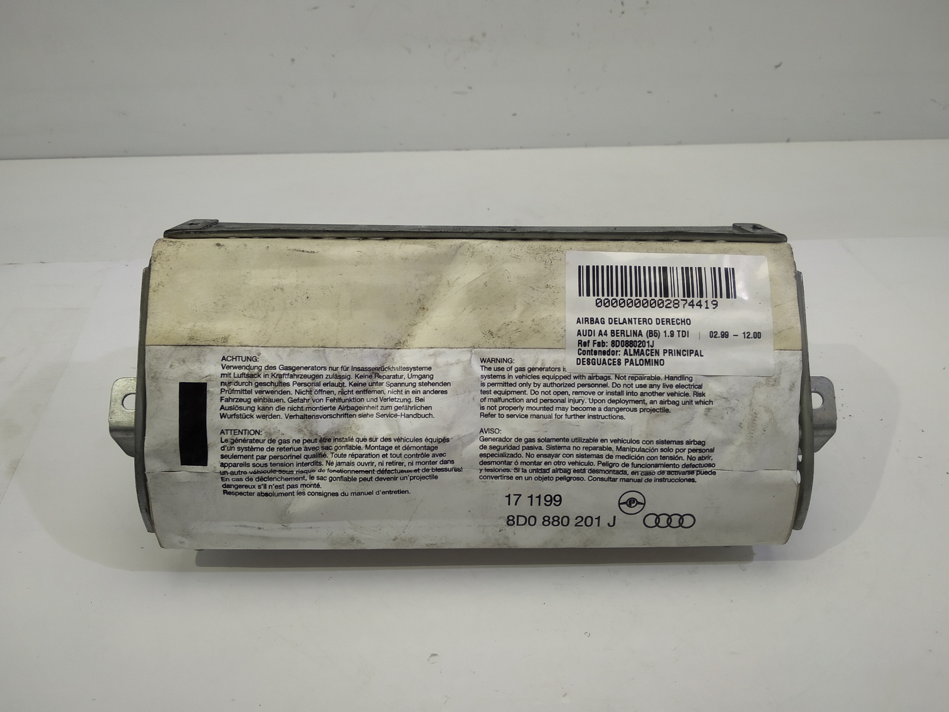 AUDI A4 B5/8D (1994-2001) Other part 8D0880201J 25304195