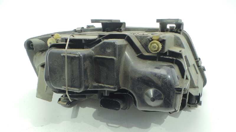 AUDI A3 8L (1996-2003) Front Left Headlight 4B0941029K 19051469