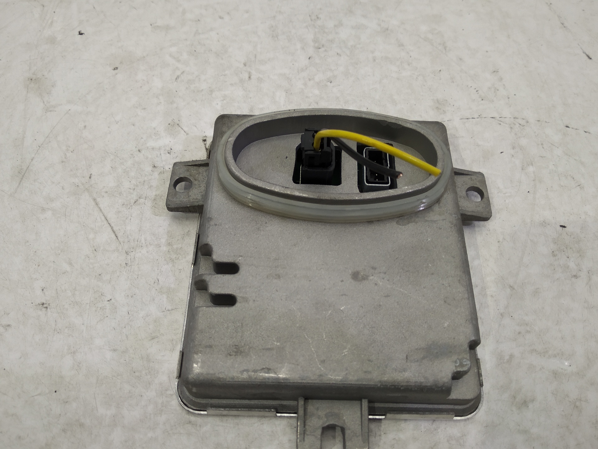 BMW 3 Series E90/E91/E92/E93 (2004-2013) Xenon Light Control Unit 6948180, 6948180, 6948180 24858340