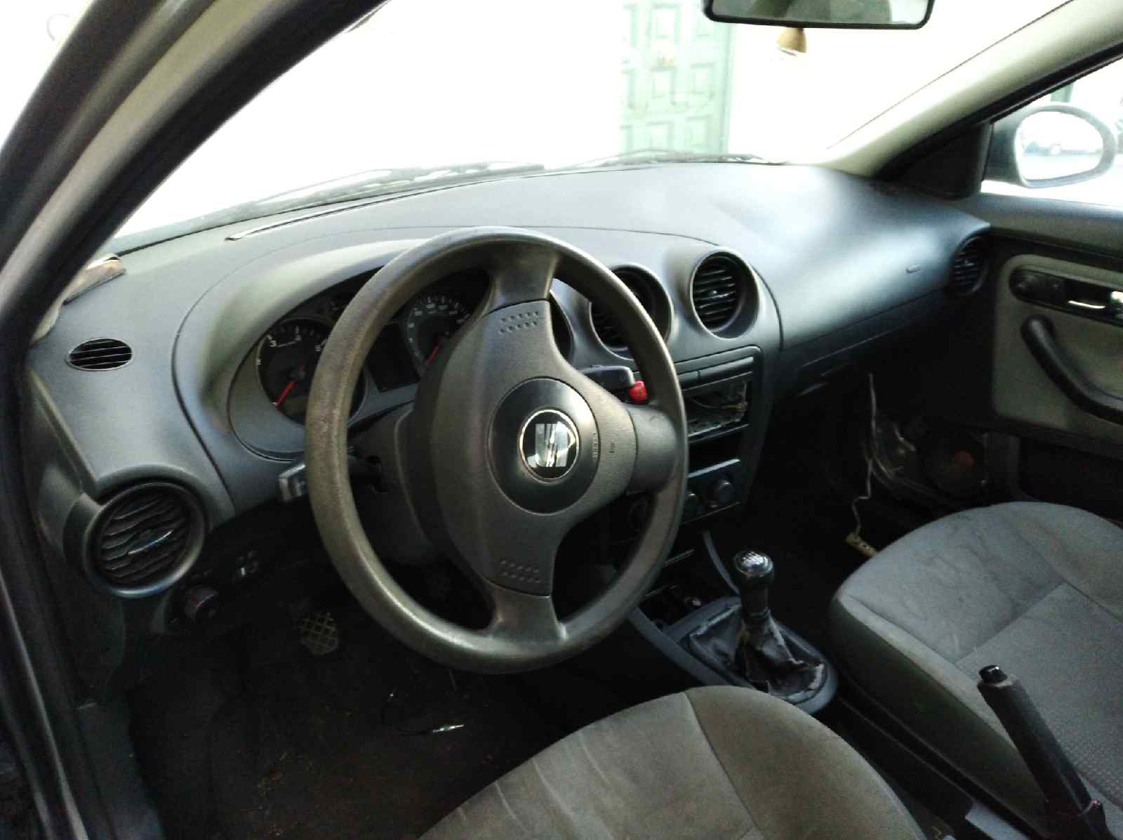 SEAT Cordoba 2 generation (1999-2009) Полуось передний левый 6Q0407271AT, 6Q0407271AT, 6Q0407271AT 19245149
