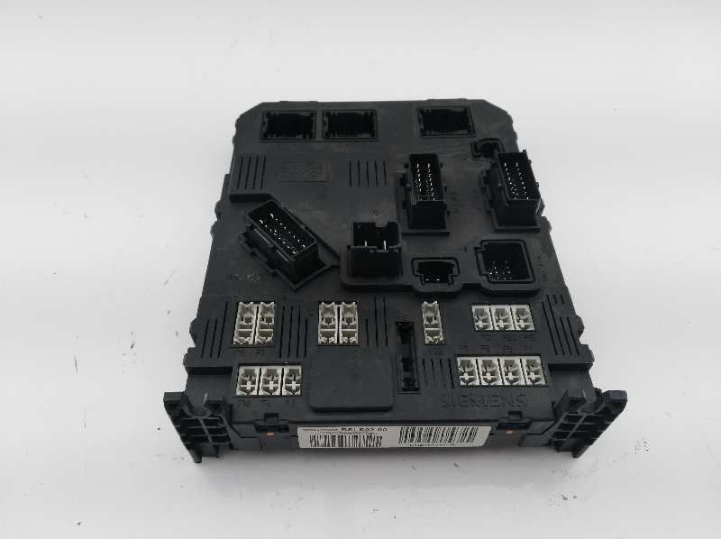 PEUGEOT 407 1 generation (2004-2010) Fuse Box 9662463380 25288637