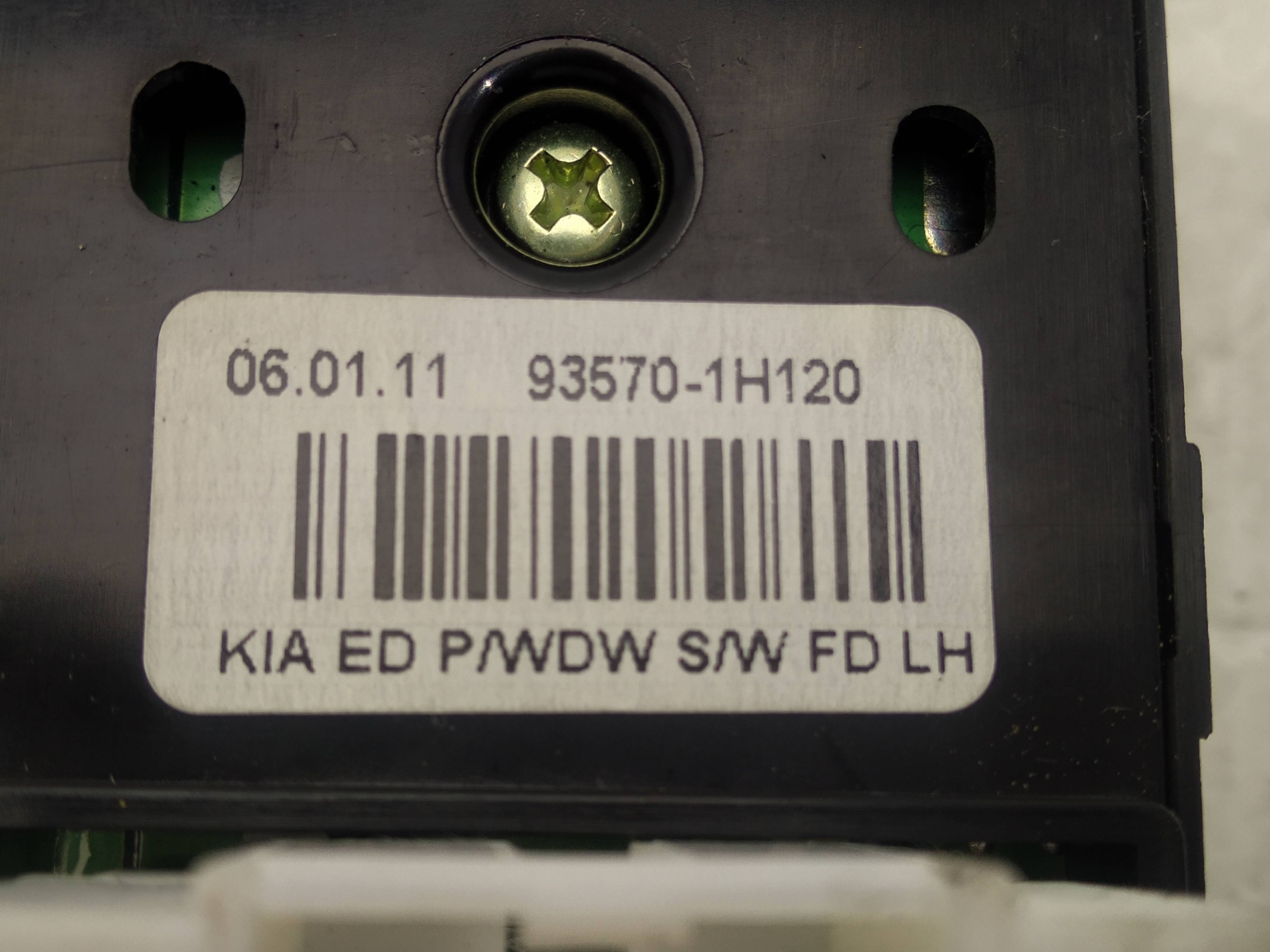 KIA Cee'd 1 generation (2007-2012) Vänster främre dörrfönsterbrytare 935701H120 25297064