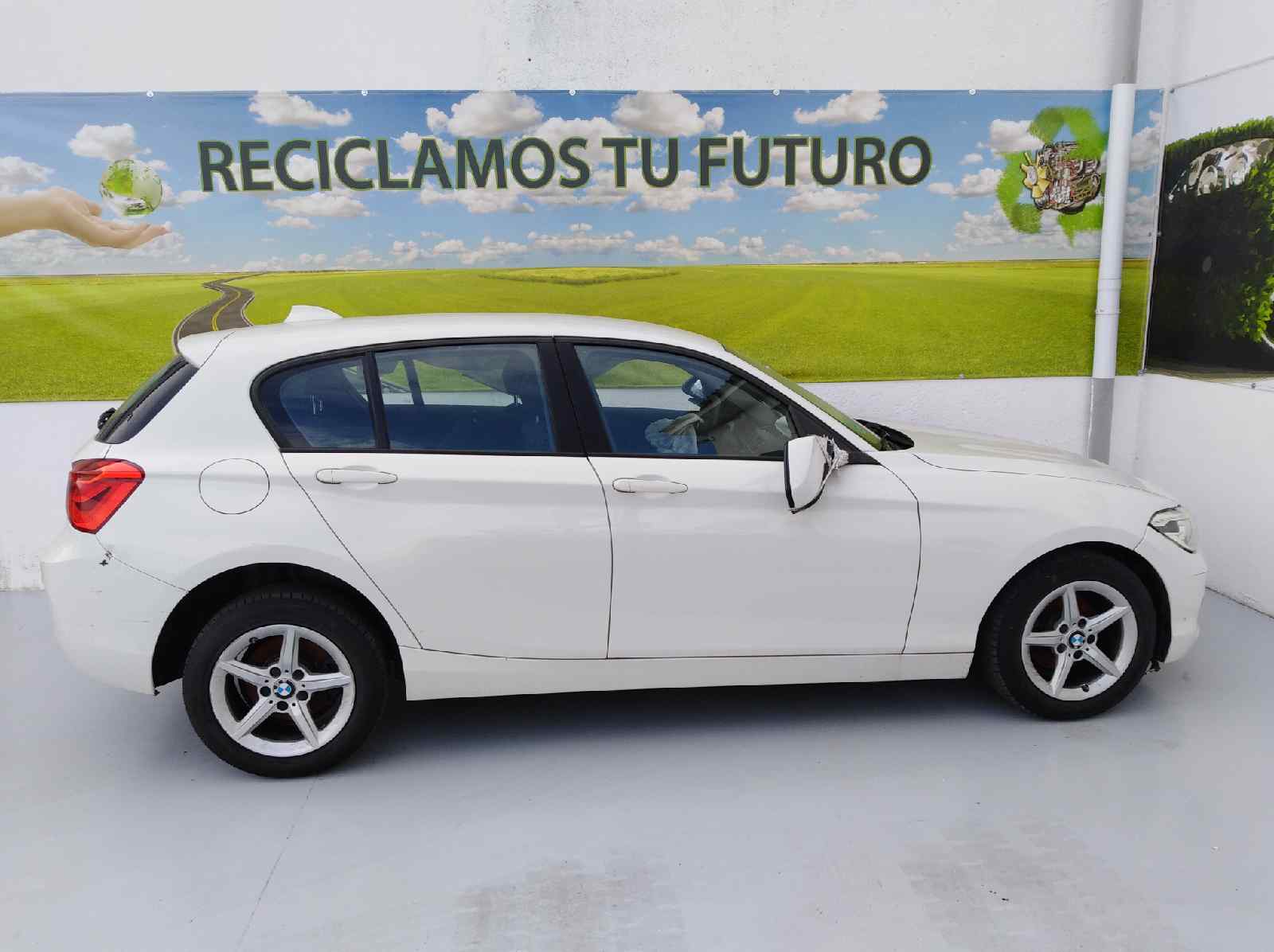 BMW 1 Series F20/F21 (2011-2020) Priekinių kairių durų stiklo pakelėjas 724256109, 724256109 19256776