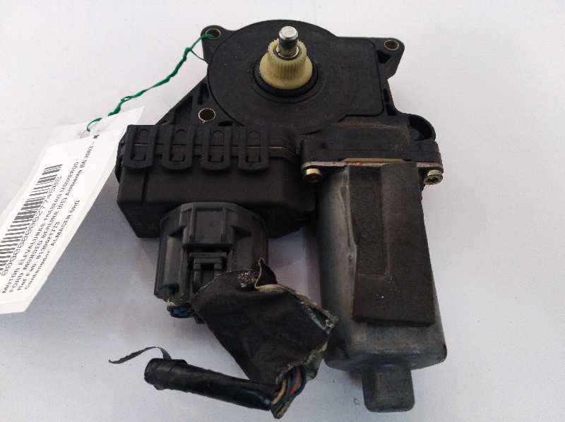 FORD Mondeo 3 generation (2000-2007) Moteur de commande de vitre de porte arrière gauche 0130821773, 0130821773 19272907