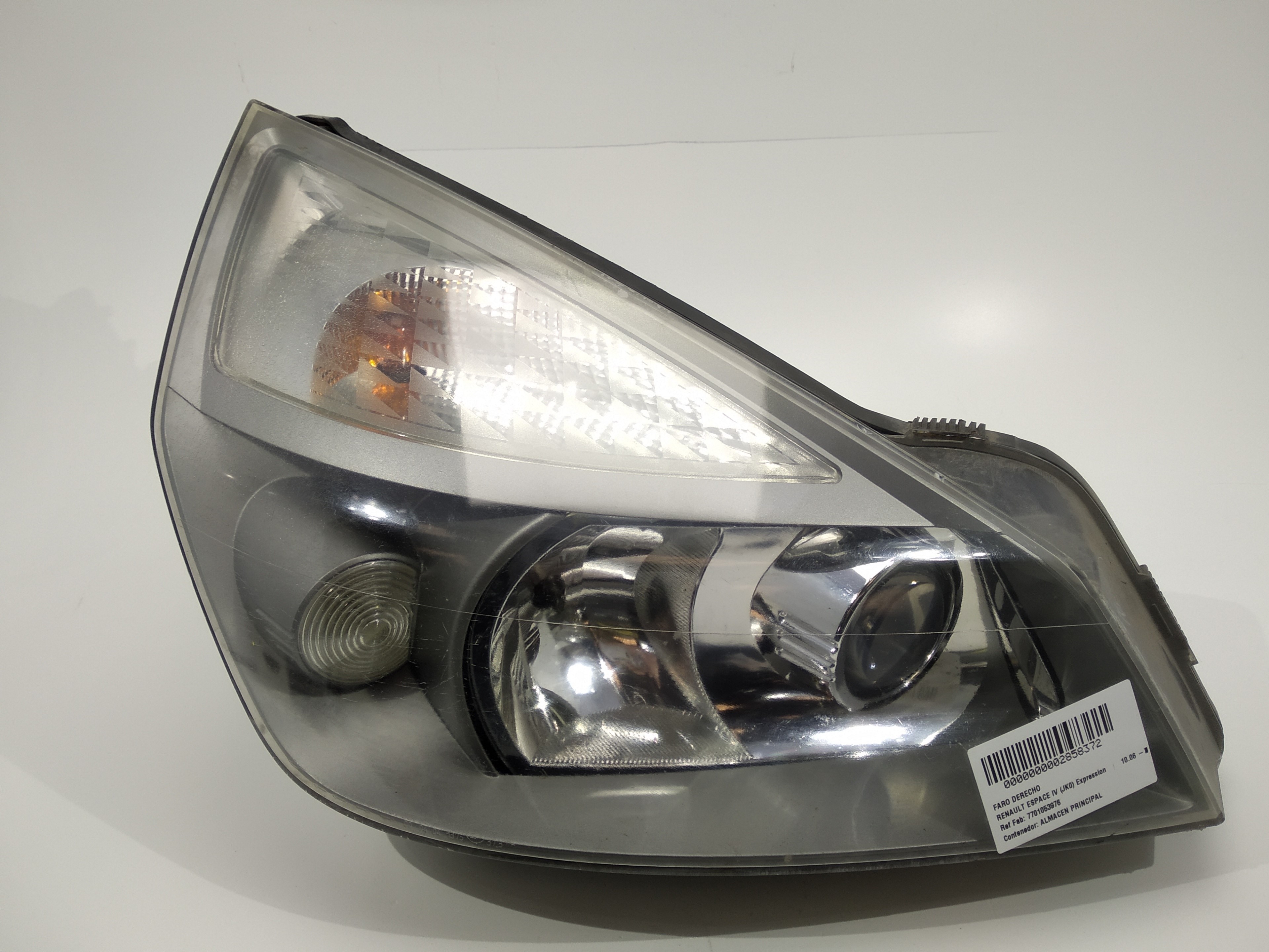 RENAULT Espace 4 generation (2002-2014) Front Right Headlight 7701053976 25298457