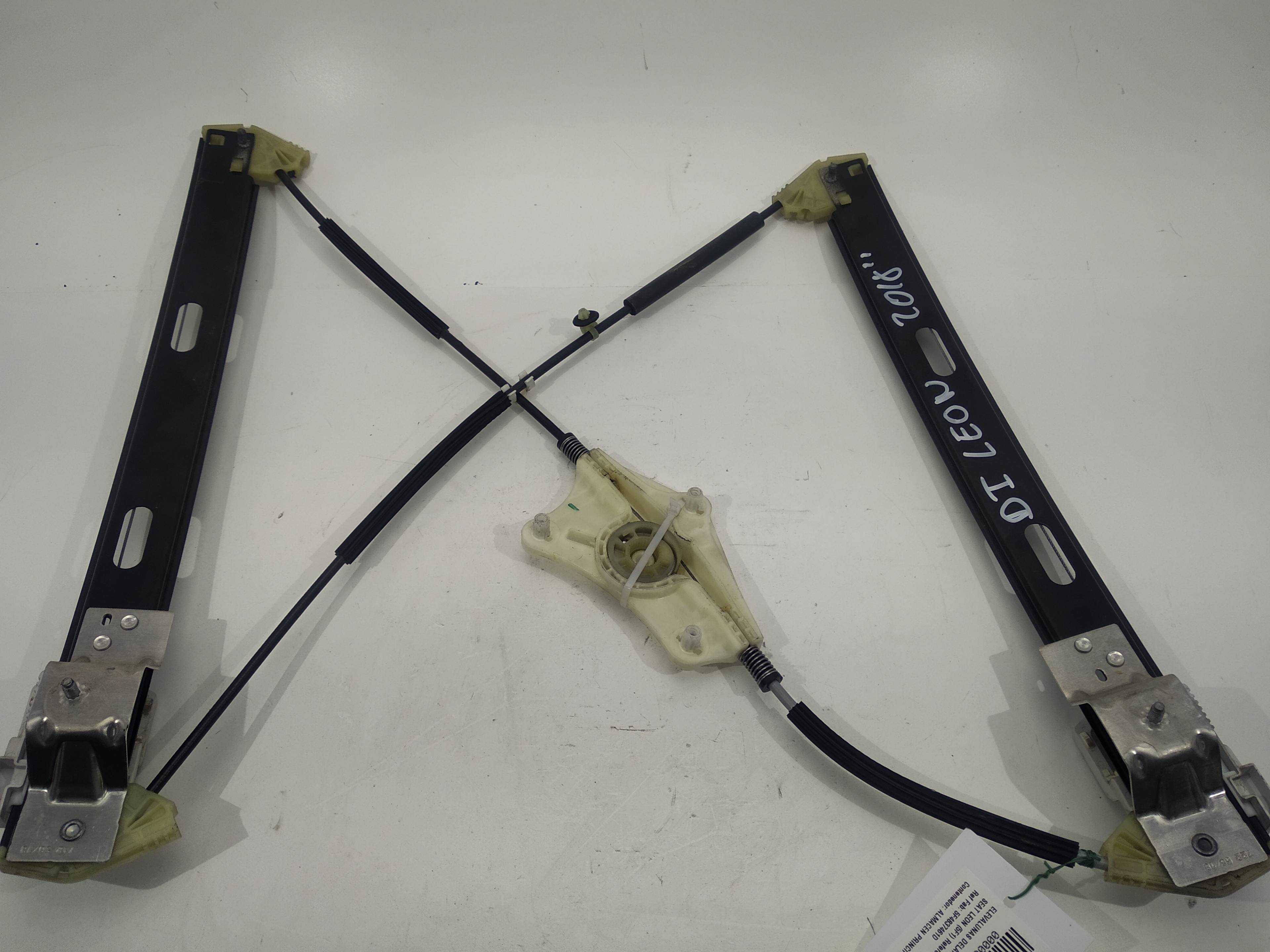 SEAT Leon 3 generation (2012-2020) Front Left Door Window Regulator 5F4837461D 19310621