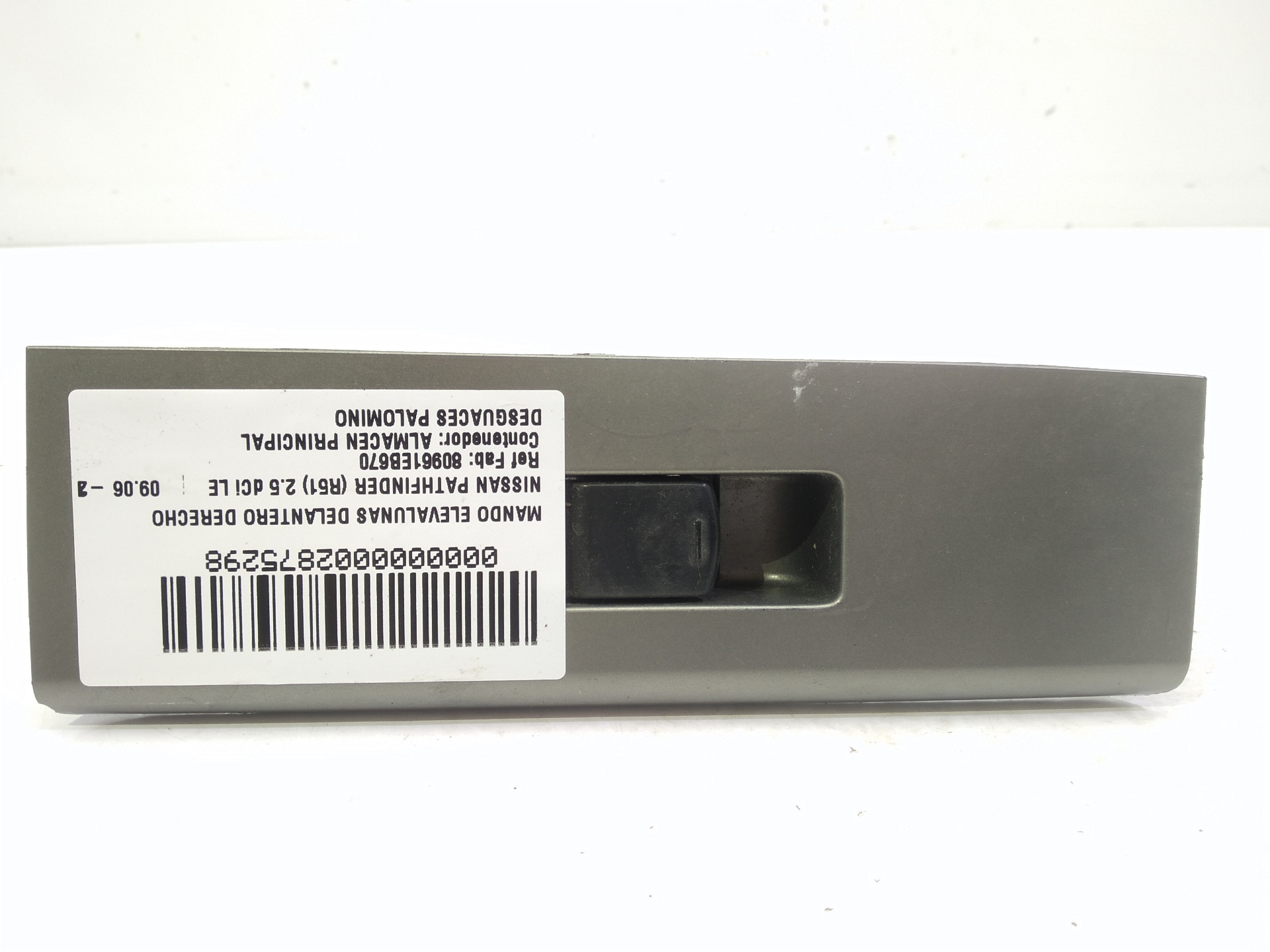 NISSAN Pathfinder R51 (2004-2014) Кнопка стеклоподъемника передней правой двери 80961EB670 25305102