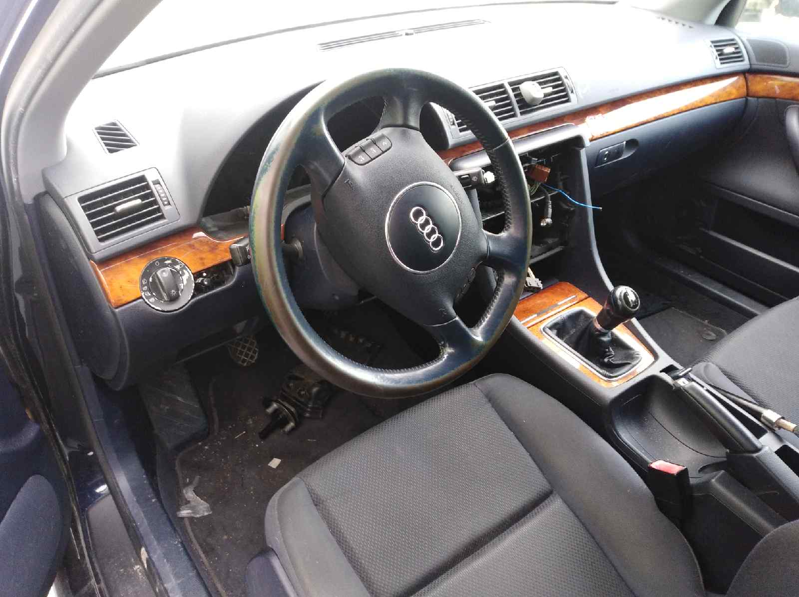 AUDI A4 B6/8E (2000-2005) Forreste højre drivaksel 8E0407272S, 8E0407272S, 8E0407272S 19289504