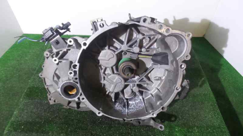 VOLVO V70 2 generation (2000-2008) Gearbox 1023746 18867347