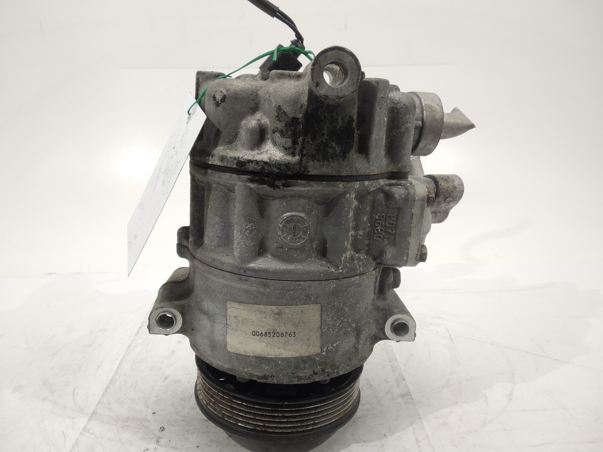 AUDI A2 8Z (1999-2005) Air Condition Pump U4571,U4571,U4571 23351607