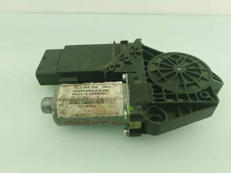 VOLKSWAGEN Passat B5 (1996-2005) Front Right Door Window Control Motor 1C1959802,1C1959802 19206252