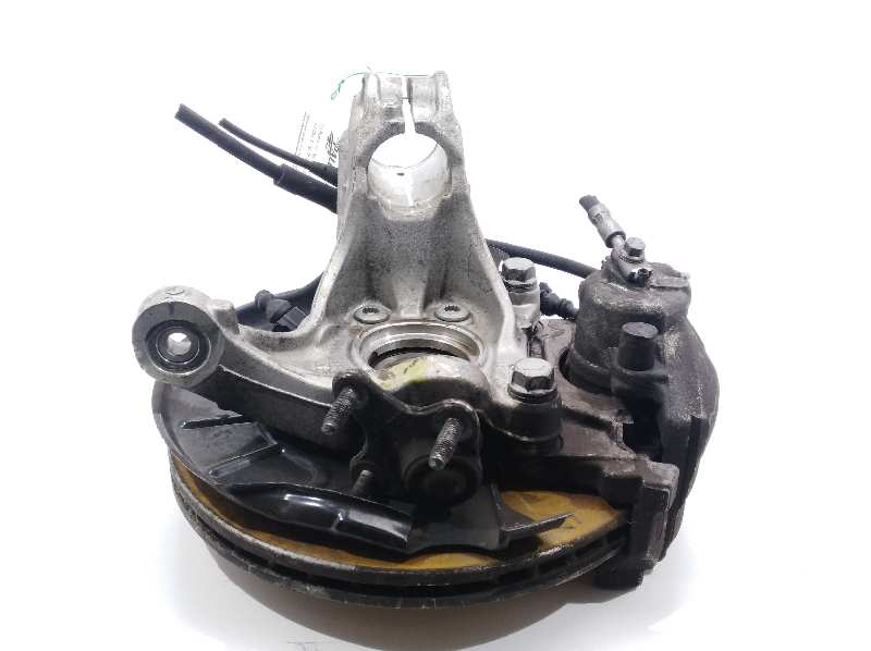 VOLKSWAGEN Passat B6 (2005-2010) Front Left Wheel Hub 3C0407253F 25288655