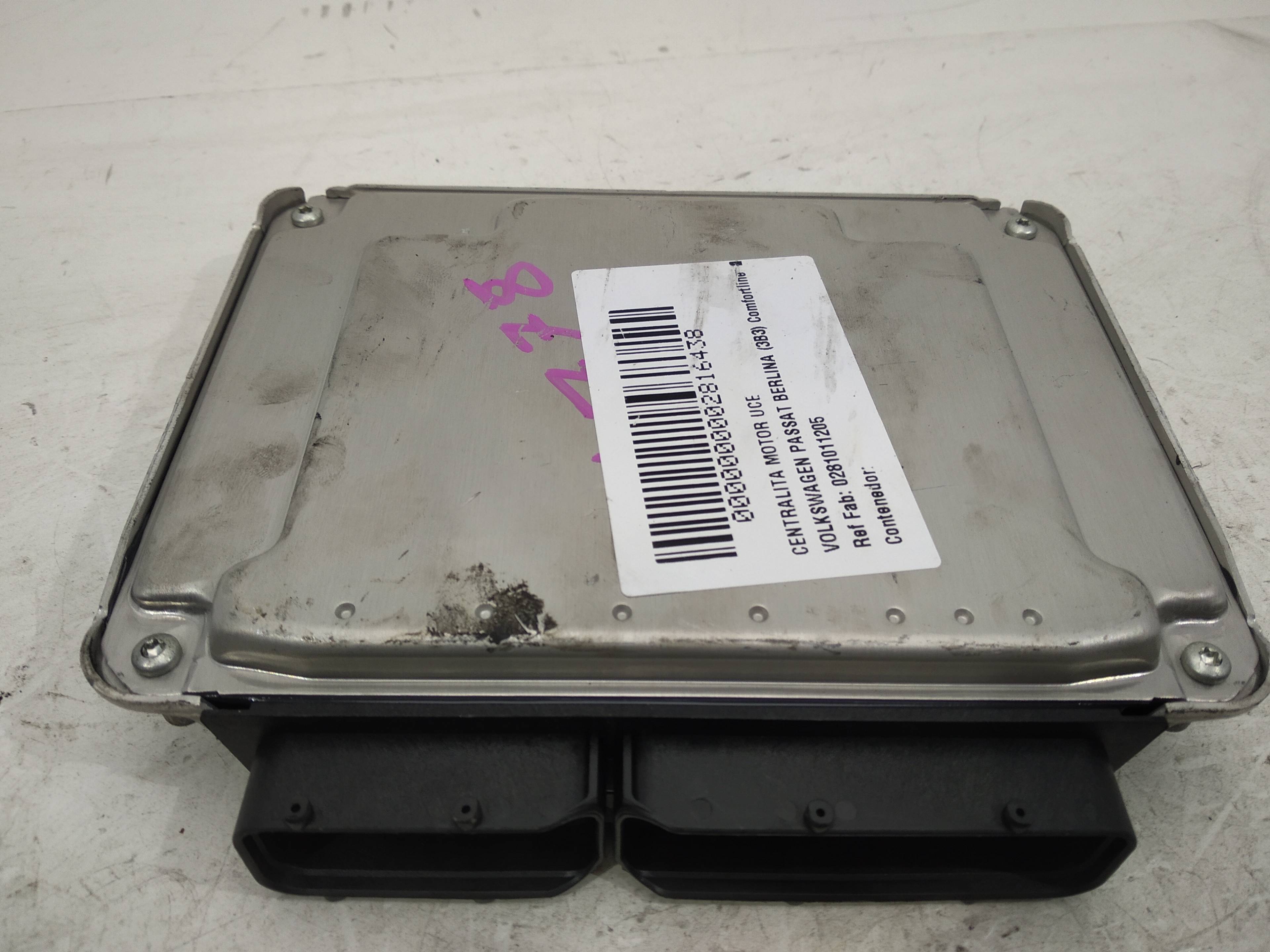 VOLKSWAGEN Passat B5 (1996-2005) Motorkontrolenhed ECU 0281011205,0281011205 19314325