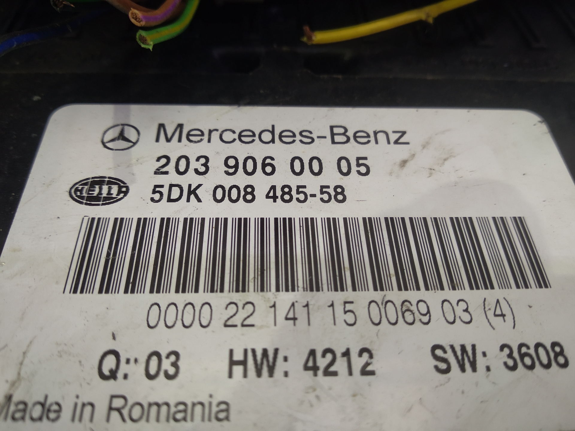 MERCEDES-BENZ C-Class W203/S203/CL203 (2000-2008) Табло за бушони 2039060005 25304748