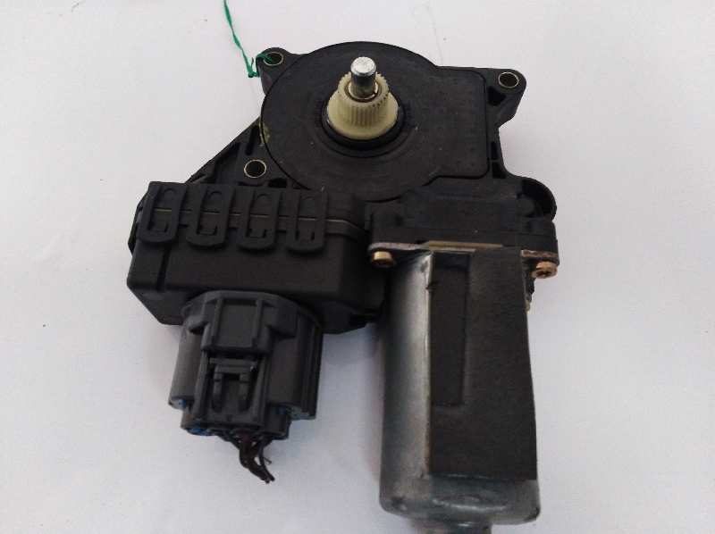 FORD Mondeo 3 generation (2000-2007) Moteur de commande de vitre de porte arrière gauche 0130821773, 0130821773 19277803