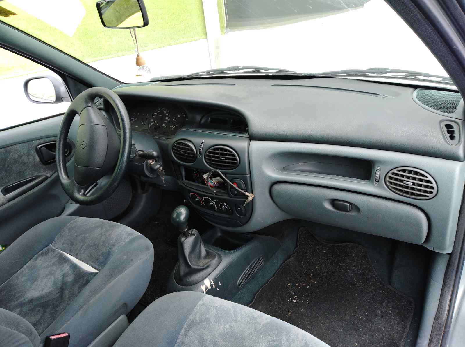 RENAULT Megane 2 generation (2002-2012) Насос гидроусилителя 7700840106, 7700840106, 7700840106 19225465